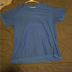 lululemon athletica Men's Short Sleeve Blue Tee